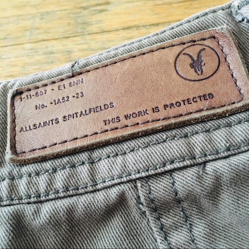 Shorts - Picture 5 of 6
